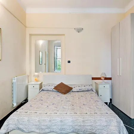 Simplistic In Near Town Centre